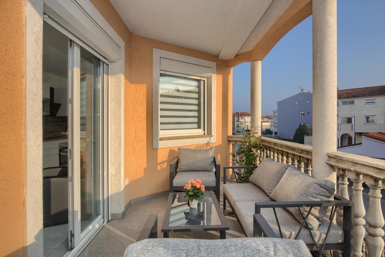 Apartment Vukadin Pula Exterior photo